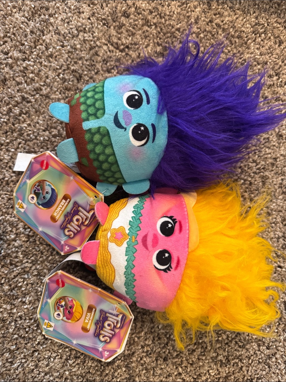 NWT Trolls singing dolls